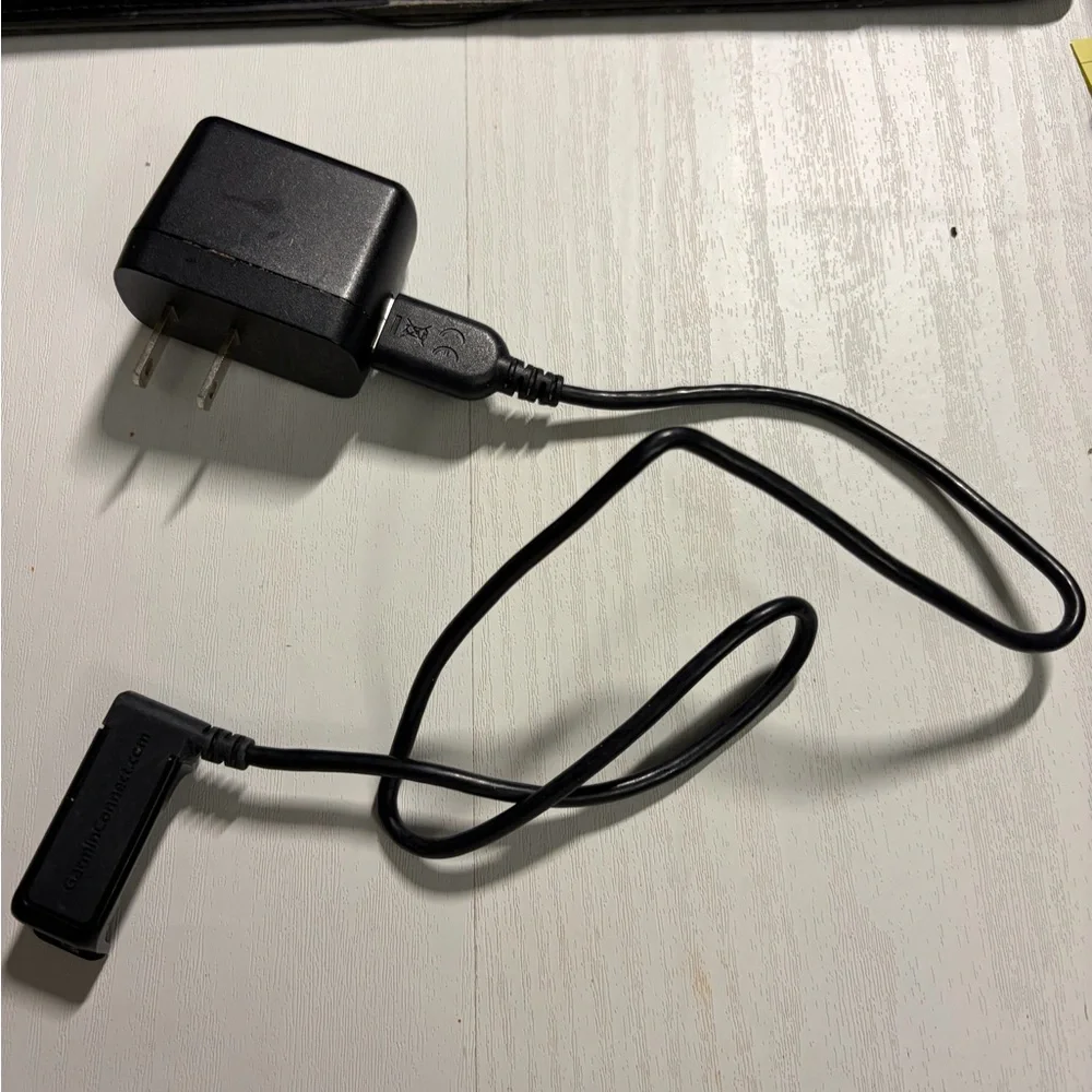 Garmin Vivoactive HR (2) charger Serial number 5FJ227142